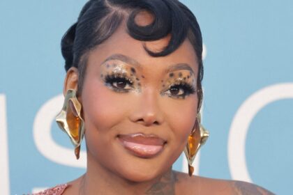Summer Walker Flaunting Curves In Flirty Bikini Is ‘Perfection’