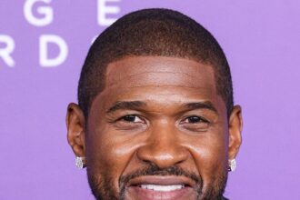 Usher Roasted After Awkward Seductive Dance Moment ‘Killed His Ego A Little Bit’