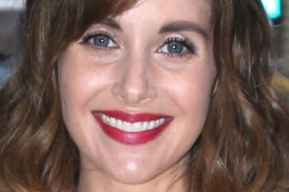 Alison Brie ‘Unbelievably Hot’ Jogging In String Bikini With Wet Hair