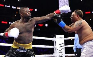 Battle Of The Boneheads: Ray J Puts The ‘One Wish’ Whim Whammy On Orlando Brown In Undercard Match, Brandy Shows Sisterly Support