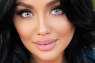 Becky Hudson Says ‘Bonjour’ In Plunging G-String Underwear In Paris