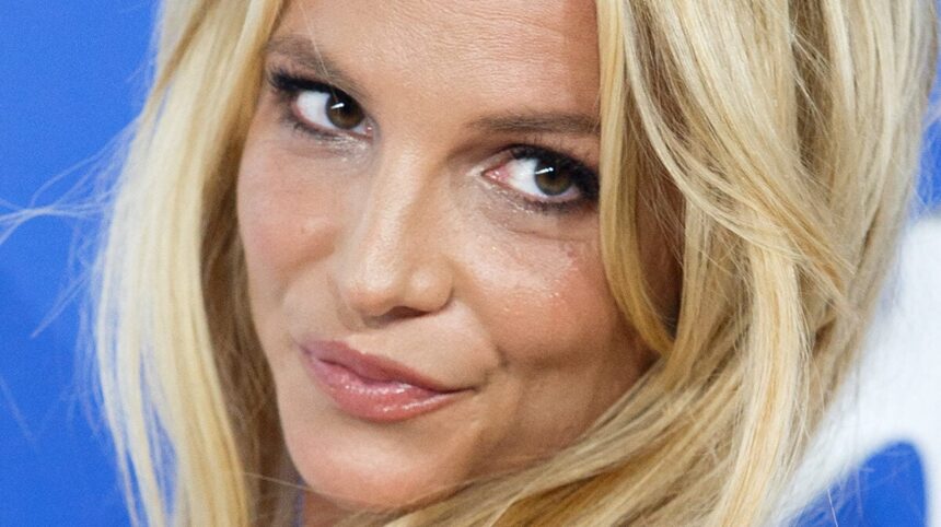 Britney Spears ‘A Complete Mess’ Dancing Topless While Looking ‘Bloated’