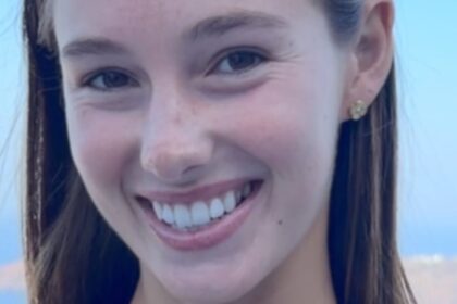 Ella Alexandra Shopping In Perky Braless Top Highlights Her ‘Goodies’
