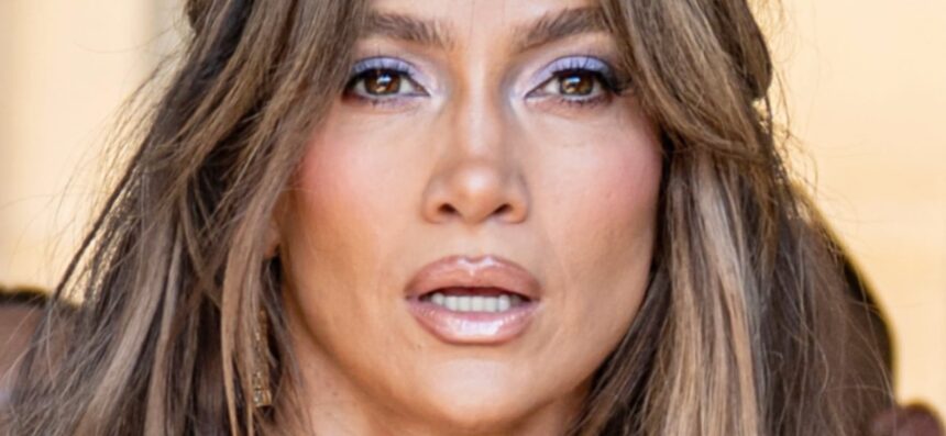 Jennifer Lopez ‘Embarrassing’ In Plunging Bikini Showing Alleged Implants