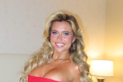 Kenzie Annis Has Fans ‘Obsessed’ With ‘Yummy’ Bikini Snaps