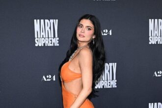 Kylie Jenner Names Her ‘Favorite’ Sister And Roasts Kim Kardashian