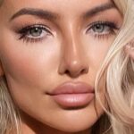 Lindsey Pelas ‘Deserves Attention’ In Bathroom Underwear That Doesn’t Fit