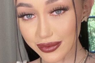 Noah Cyrus Exposed Without Underwear In Late-Night Hawaii Photos