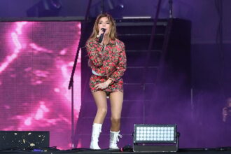 Shania Twain Suffers Rare Career Setback Amid Ongoing Backlash About Her Appearance
