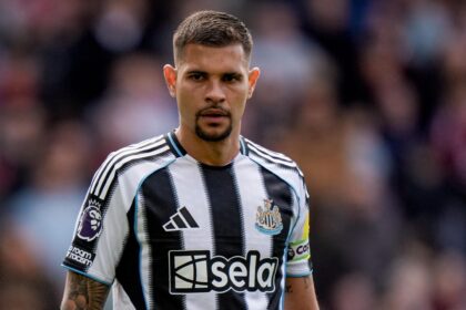 Transfer: Bruno Guimaraes to travel for Arsenal medicals