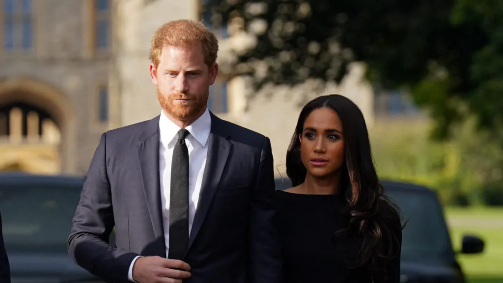 Prince Harry & Meghan Markle’s UK Return Gets Brutal ‘SNL’ Joke