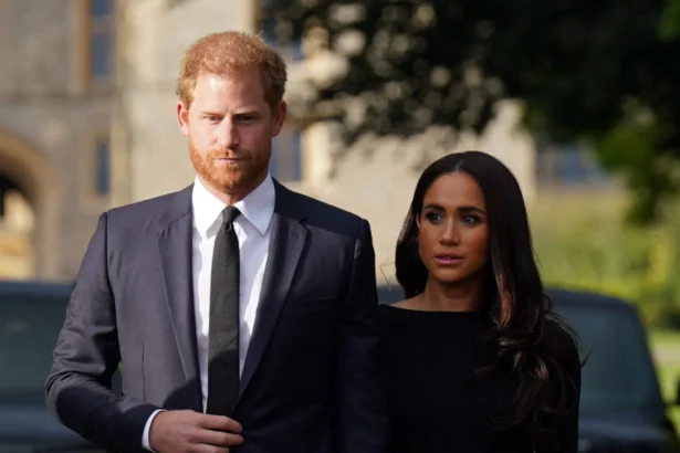 Prince Harry & Meghan Markle’s UK Return Gets Brutal ‘SNL’ Joke