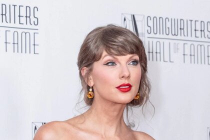 Taylor Swift Facing Pressure After 'Negative' Wedding Feedback