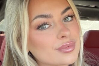 Audrey Holt Bending Over In Poolside Bikini Offers It ‘Close Up’