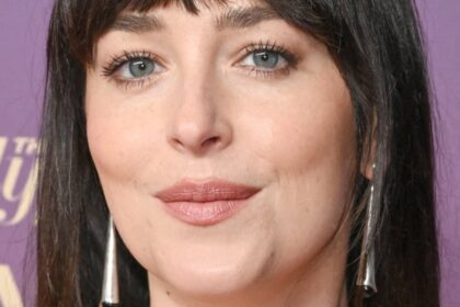 Dakota Johnson Without Underwear In High Heels Wins ‘Chief Goddess’