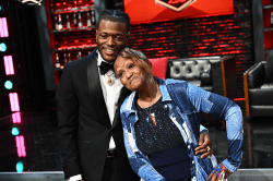 Dwight Howard, Da’Vinchi, Lady London & Sy’Rai Smith Become Word Warriors On ‘The Spell Off LIVE!’ Finale, Dexterously Dominate Team N3ON In Spirited Showdown
