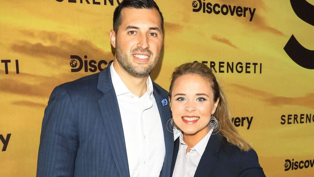 Jinger Duggar Recalls The ‘Dark Hole’ Of Postpartum Depression That Came ‘Later Than I Expected’