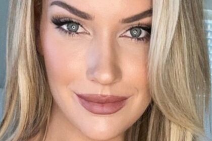 Paige Spiranac Eating Hot Dog In String Bikini And Cowboy Hat Hits 2 Million Views